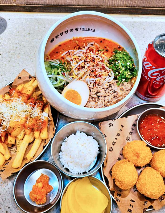 가볼만한 곳, 홍대, 합정, 상수 맛집 대한민국 최초 한국식 탄탄면, 냉탄탄면