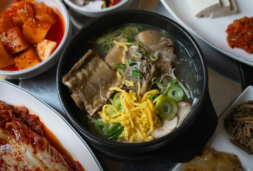 생생정보 오늘 또 방문 스타밥집 가수 김수찬 단골 인천 24시 경희궁 효성점 왕갈비탕 돼지왕갈비 맛집