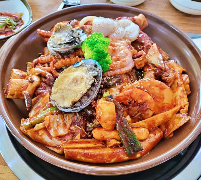 생생 정보마당 영종도 을왕리 왕갈비 해물 전골 맛집