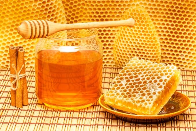 녹차에-좋은-음식-벌꿀에-포함되어있는-프로폴리스성분