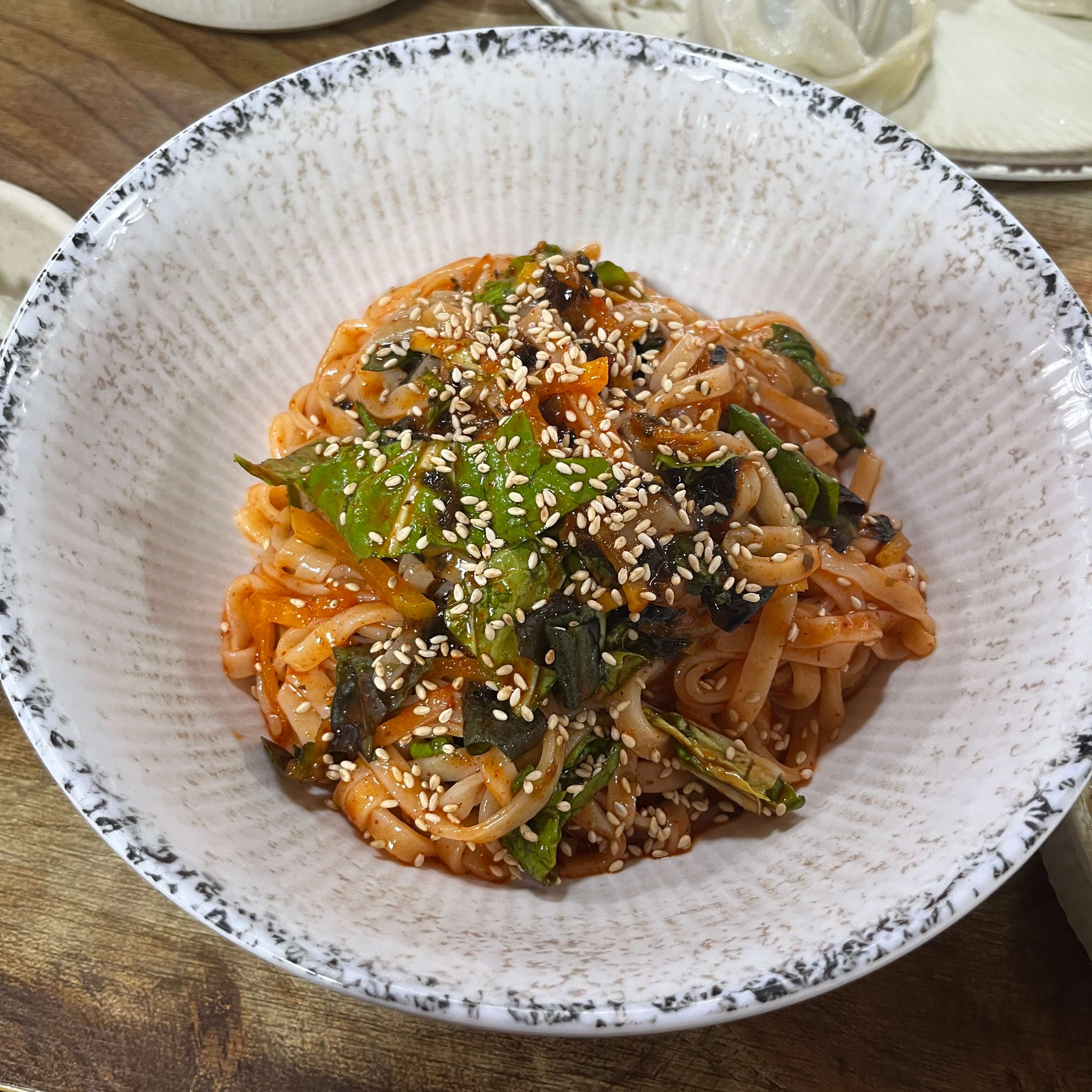 비빔칼국수 사진