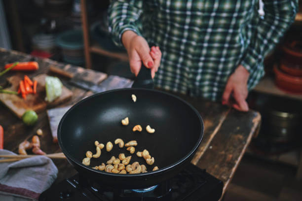 캐슈넛 효능&amp;#44; 칼로리&amp;#44; 부작용&amp;#44; 보관방법. 캐슈넛은 맛과 영양성을 모두 갖춘 건강한 견과류로&amp;#44; 다양한 효능을 가지고 있습니다. 칼로리와 효능&amp;#44; 부작용&amp;#44; 보관방법까지 참고하시기 바랍니다. 