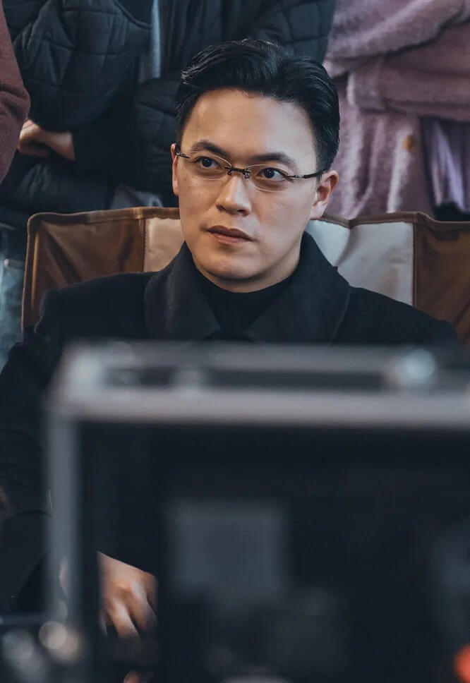 SBS드라마 우리영화 한종훈이 맡은 영진창업 한성호의 홍보 포스터 입니다.