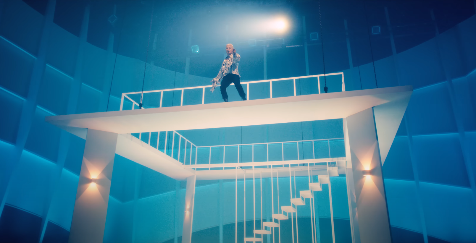 태양 신곡 바이브(VIBE) 뮤직비디오 스틸컷