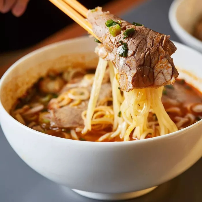 서울 서대문구 국수집, 정육면체 (情肉麵體)
