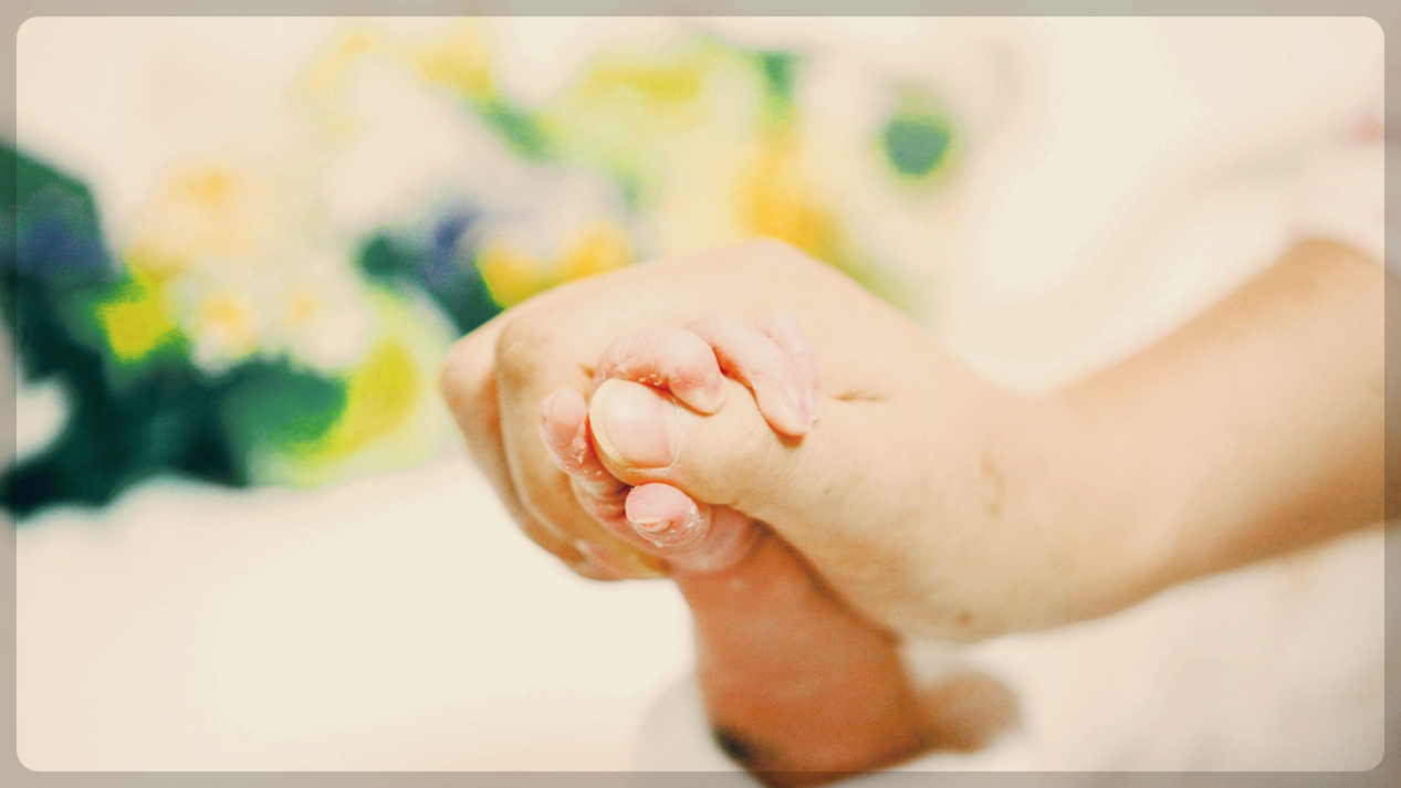 엄마와 아이 첫만남 출산