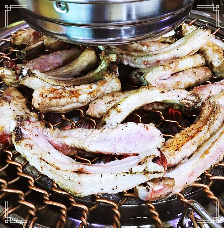 토요일은 밥이좋아 시흥 숯불 등갈비 구이 맛집 22년 노포 쪽갈비 항정살 갈매기살 가브리살 현지인 추천 토밥 좋아 방송정보