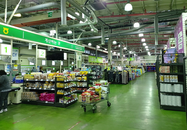 농협 식자재마트 진열대