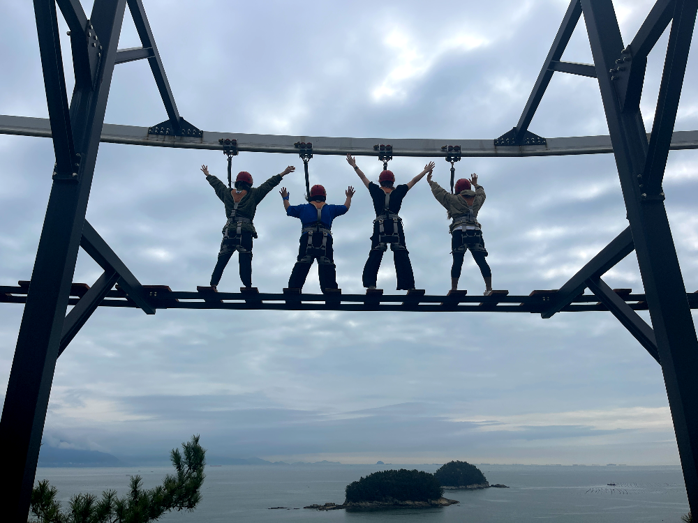 여수예술랜드 스카이워크를 체험하고 있는 KBS 개그콘서트 출연진들12