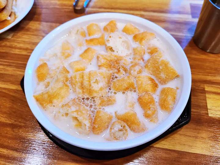 놀면뭐하니 국내산 유재석 전국 간식 자랑 40년 전통 찹쌀 도넛 콩국 대구 맛집 추천 방송정보