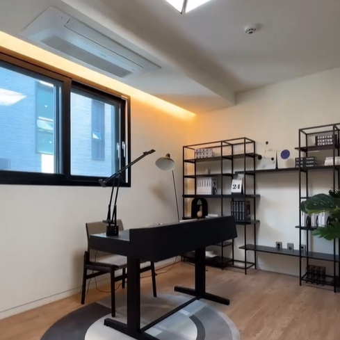 업무 및 책을 편하게 할 공간 서재