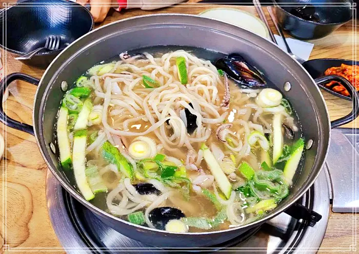 Pick Up! 트렌드 스페셜 춘천, 강촌, 레일바이크 해물 칼국수, 떡갈비 맛집