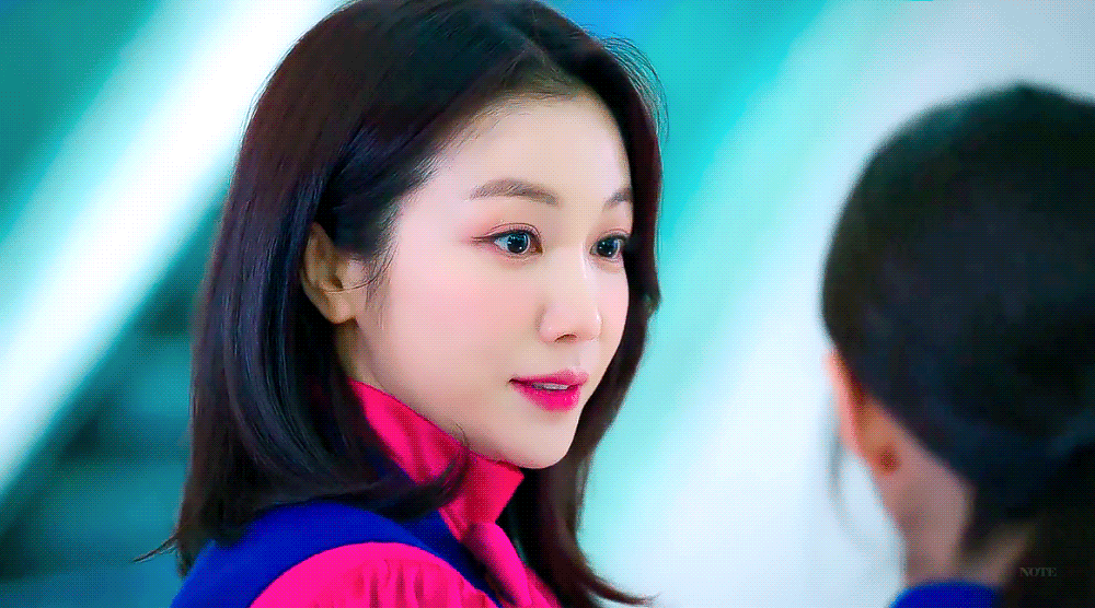 핑크색-옷을-입은-배우-김옥빈-연애대전-스틸샷