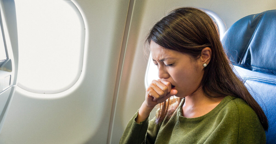 여행 중 몸이 아프면 어떻게 해야 하나요?