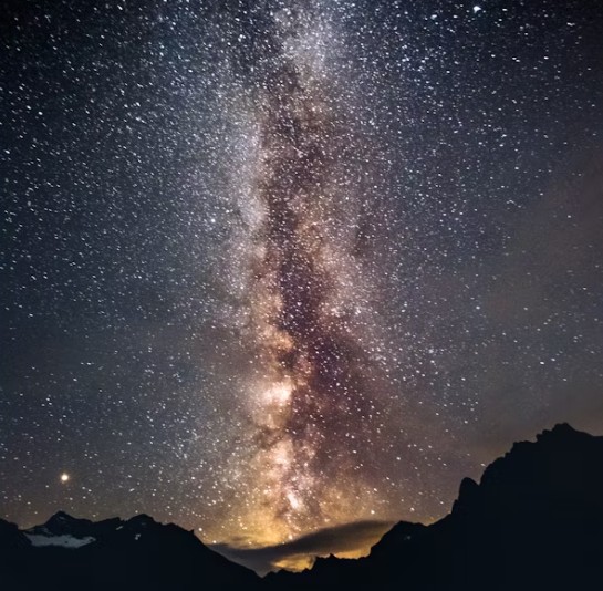 저 수많은 별들 중 UFO가 있을 확률은?