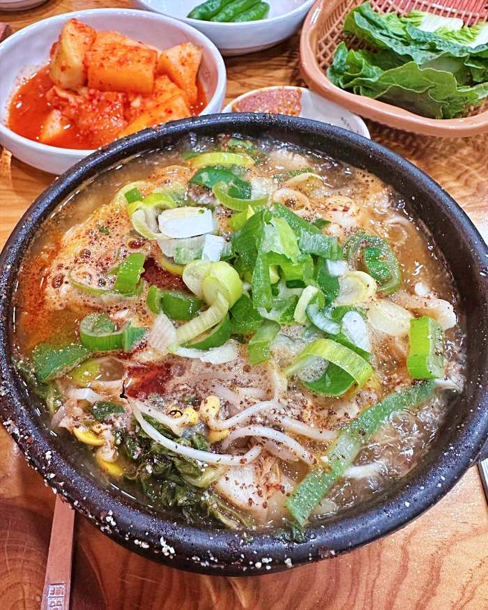 나혼자산다 마포 상암 제주식 선지 해장국 맛집