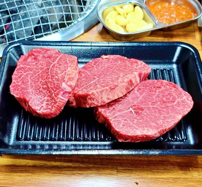 생방송오늘저녁 마장동 축산물시장 한우 숯불 구이 원하는 부위 골라먹는 특수부위 정육 식당 맛집 추천