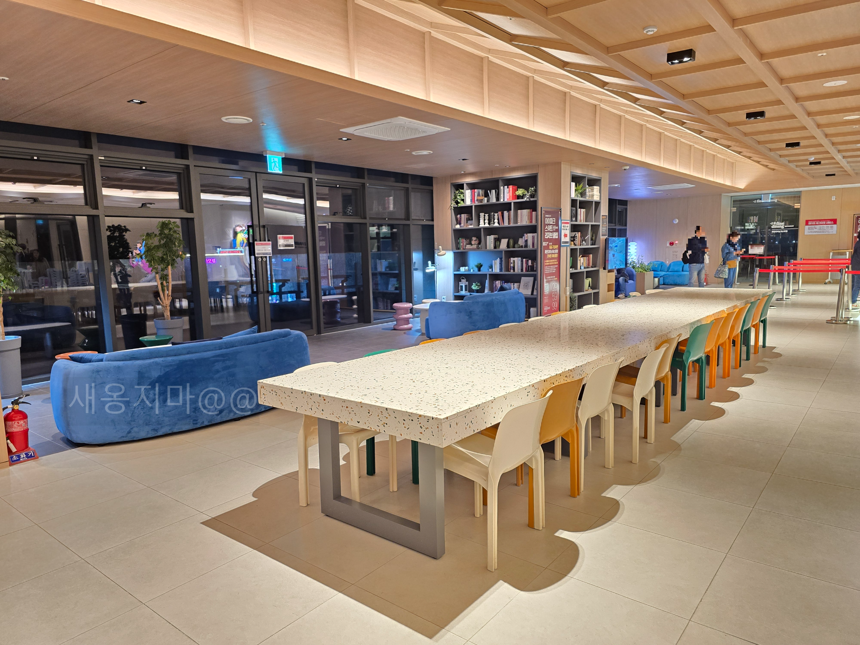 속초-아이파크-호텔-프런트-로비