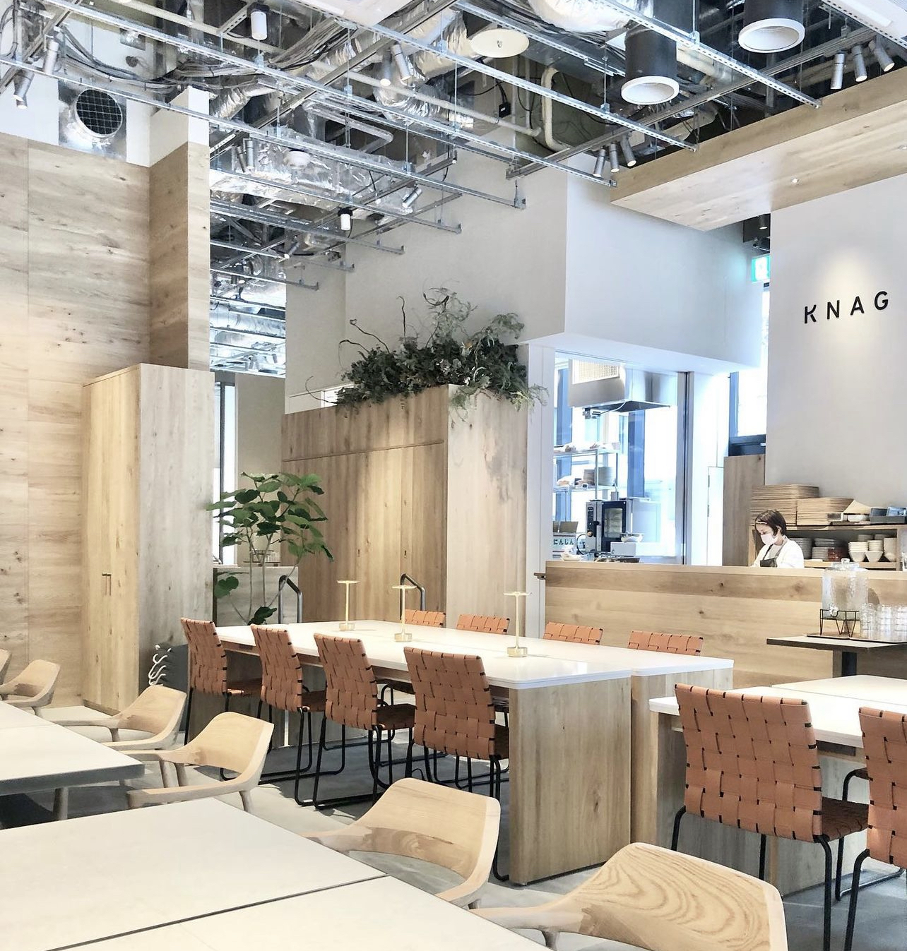 도쿄현지인카페 KNAG