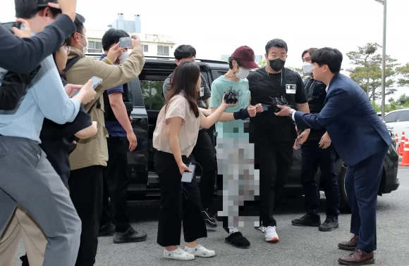 데이트 폭력 경찰 조사 1시간 뒤 동거녀 살해한 남성
