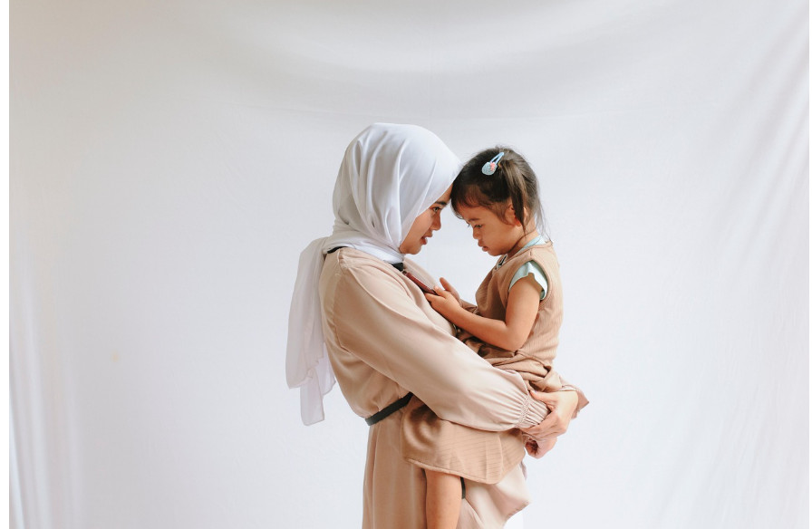 모유 vs 분유, 신생아변비 영향 비교