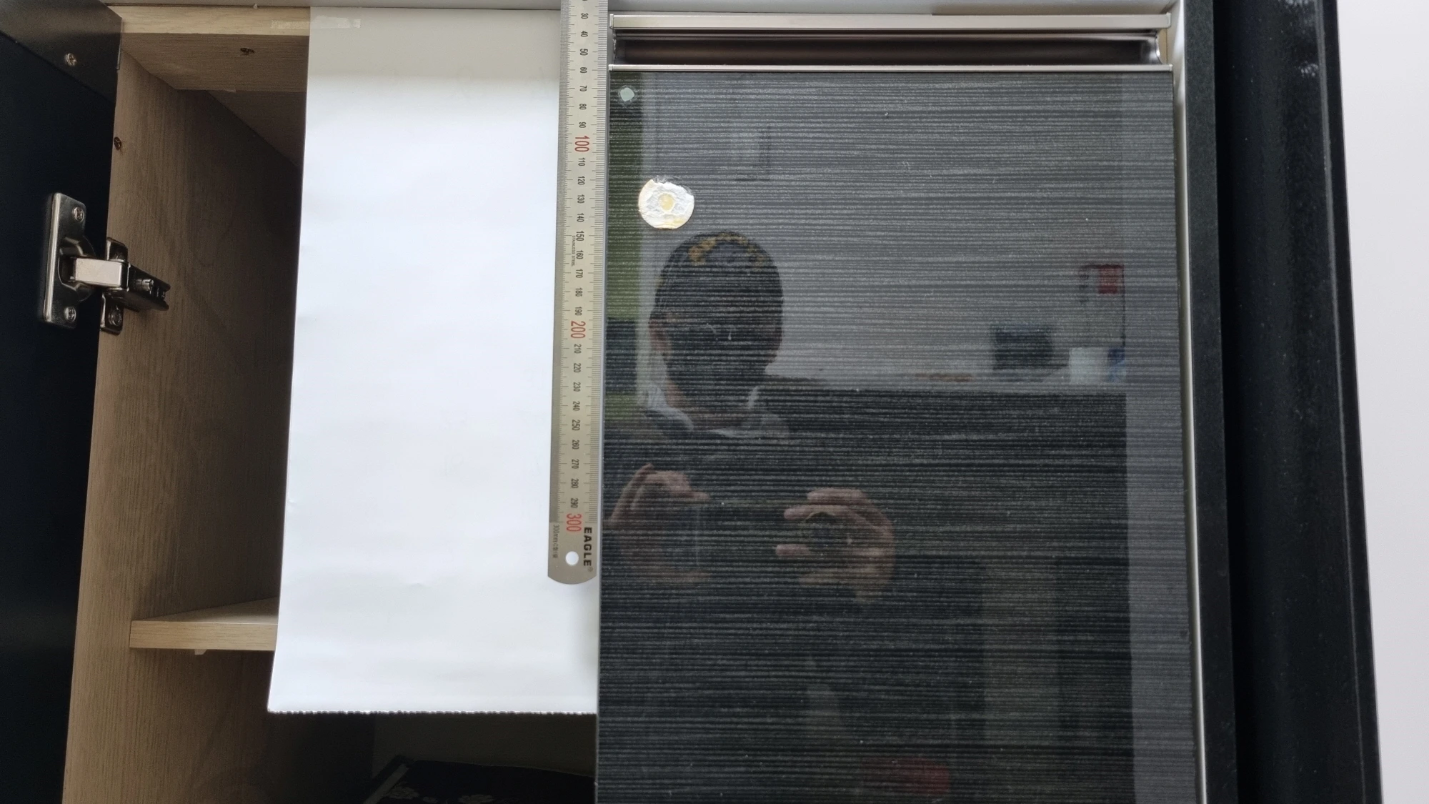 싱크대 문 기울어진 모습