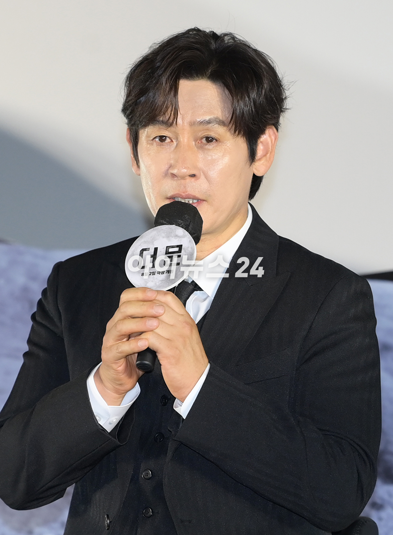 배우 설경구가 27일 오전 서울 CGV 용산 아이파크몰점에서 진행된 영화 '더 문' 제작보고회에 참석하고 있다. [사진=정소희 기자]