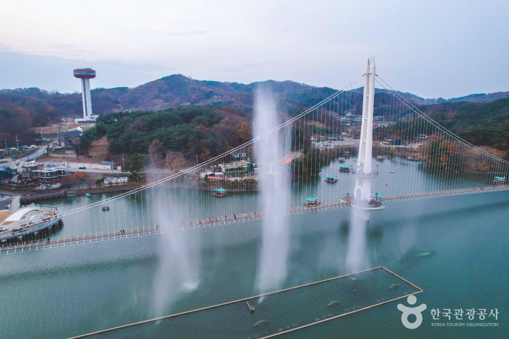 예당호 출렁다리