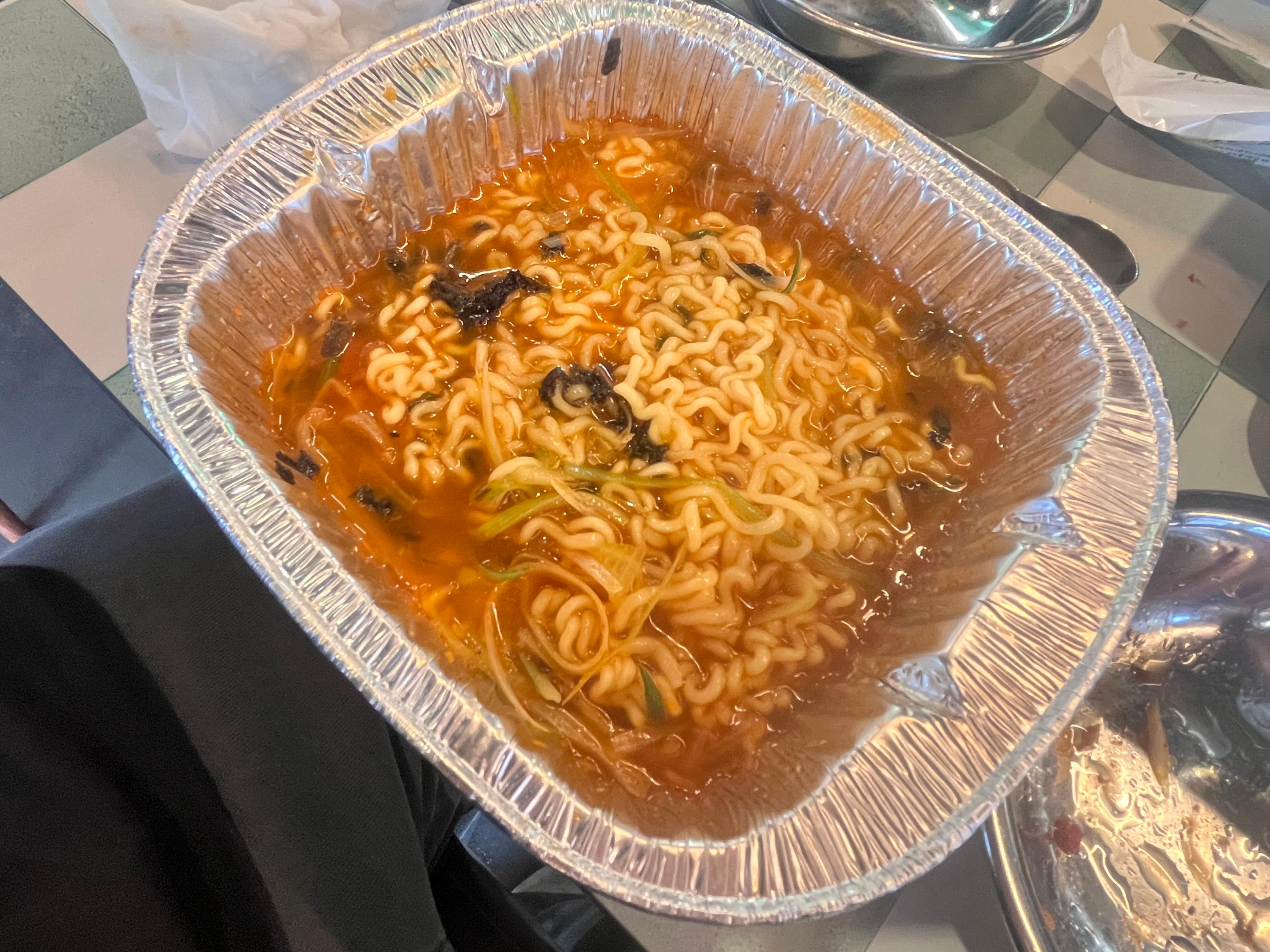 창원 엉터리무한대패 창원용지호수점 라면 사진