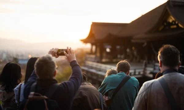 관광 간 신혼부부