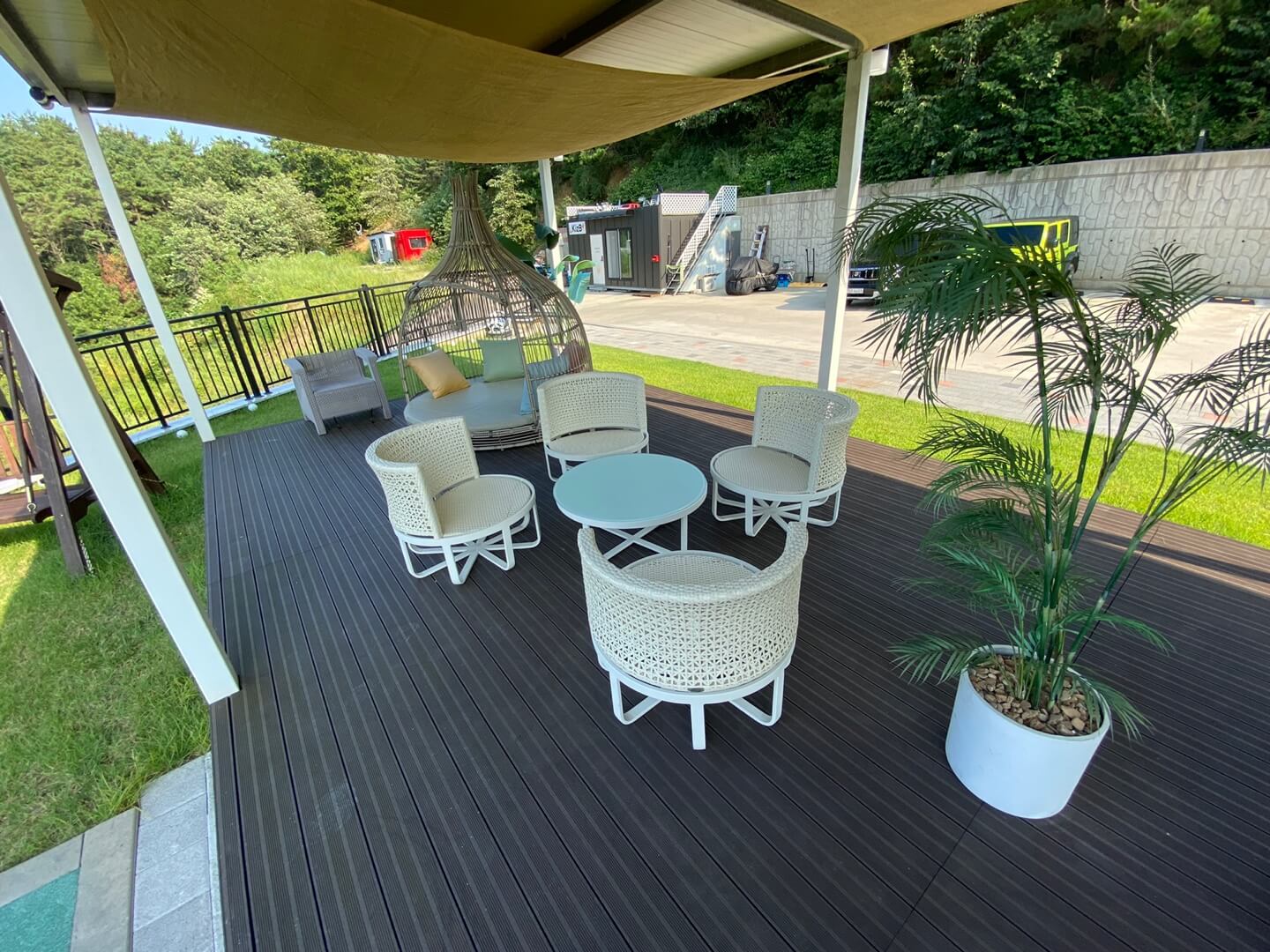 키즈비-풀빌라-야외-시설-이미지