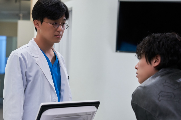 영화-파과-연우진-김성철-스틸컷