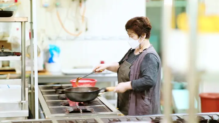 김영철의 동네 한 바퀴 곰소항의 밥도둑 풀치조림 한 상 맛집 전북 부안 맛집 소개