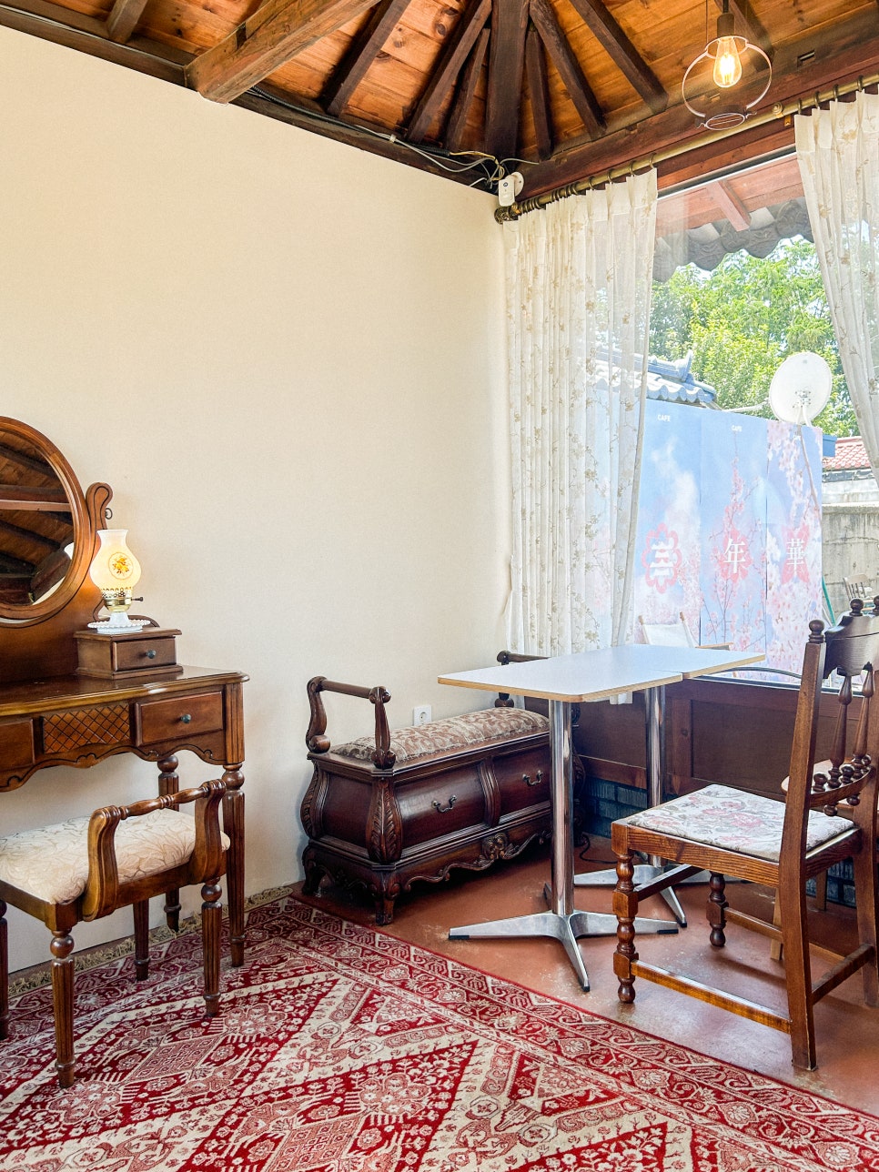 화양연화-개화기-감성-내부