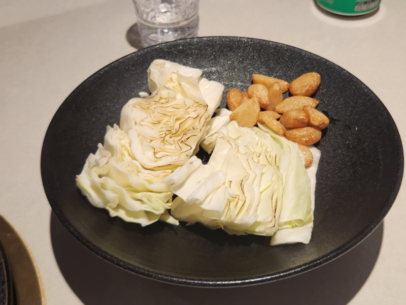 양배추구이와_마늘