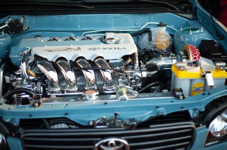 자동차 엔진룸 기름때 제거 청소 노하우