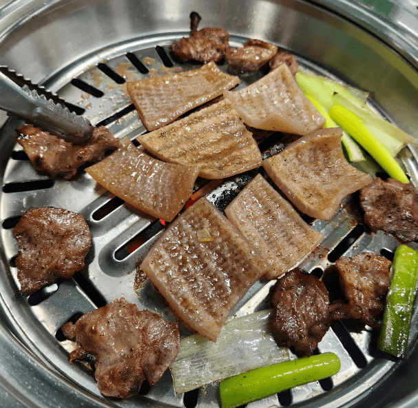 식당에서 판매하는 메뉴 사진들