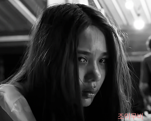 지치고 힘든 밍, 영화 랑종의 가장 큰 희생자가 아닐까?