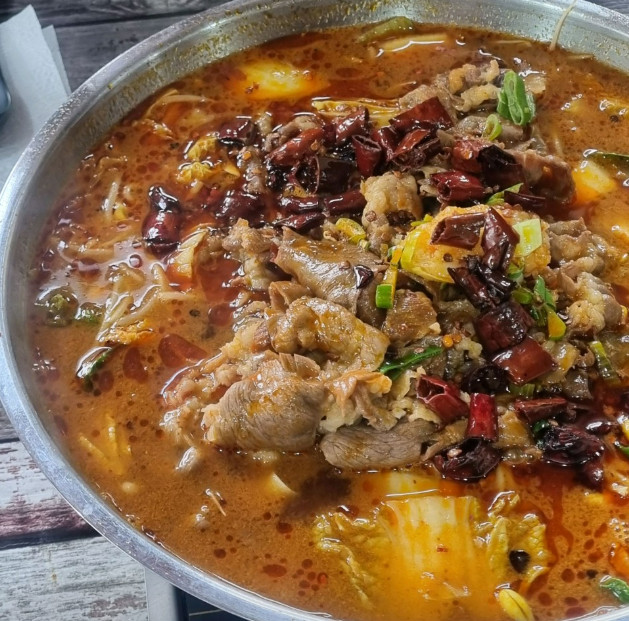 핸썸가이즈 연남동 양꼬치 양고기전골