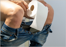 치질로 고통스러워 하는 사람들