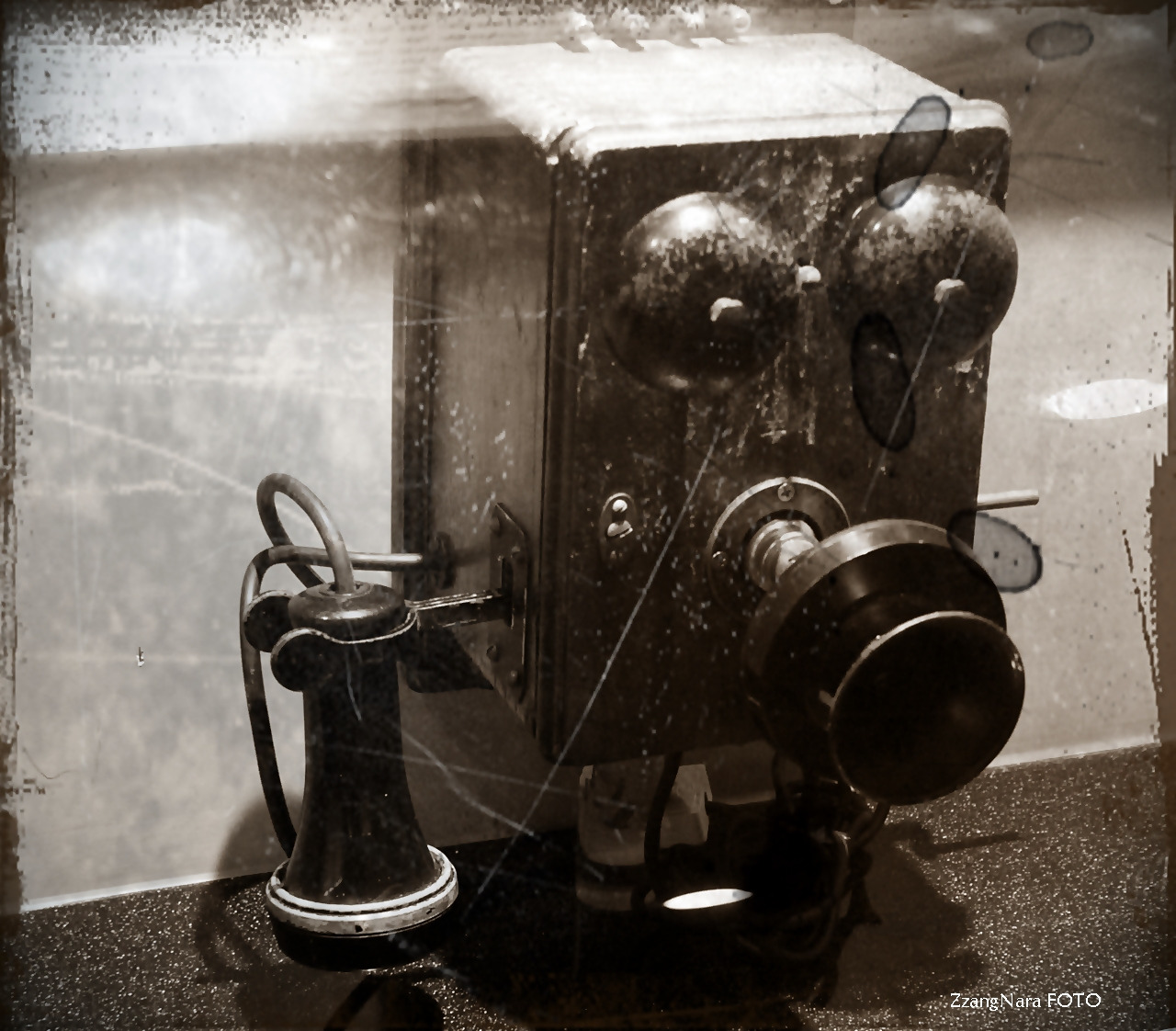 옛날 물건 골동품 전화기