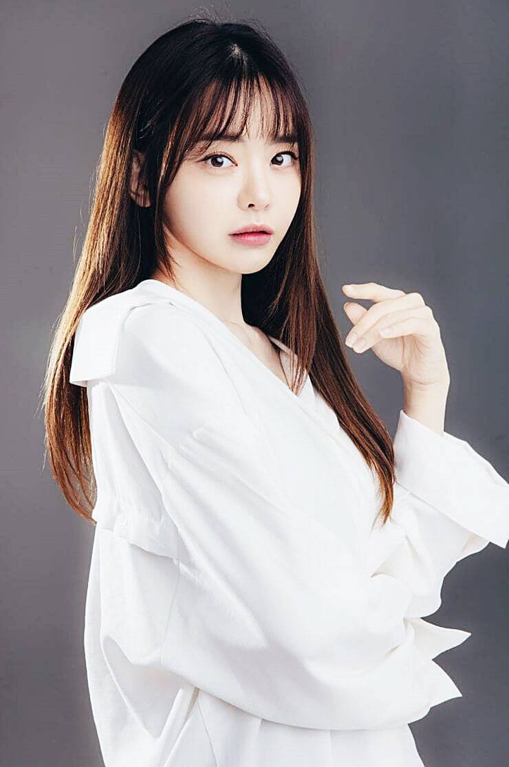 성우-겸-방송인-서유리