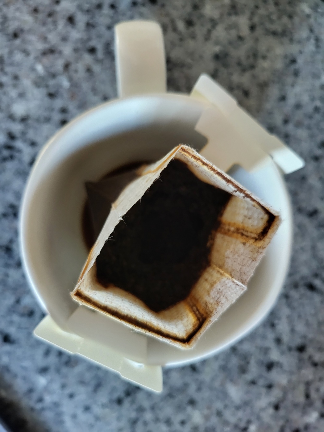 김녕에 사는 김영훈 핸드 드립 일회용 커피 내리기