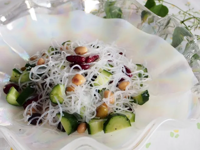 소금으로 버무린 병아리콩