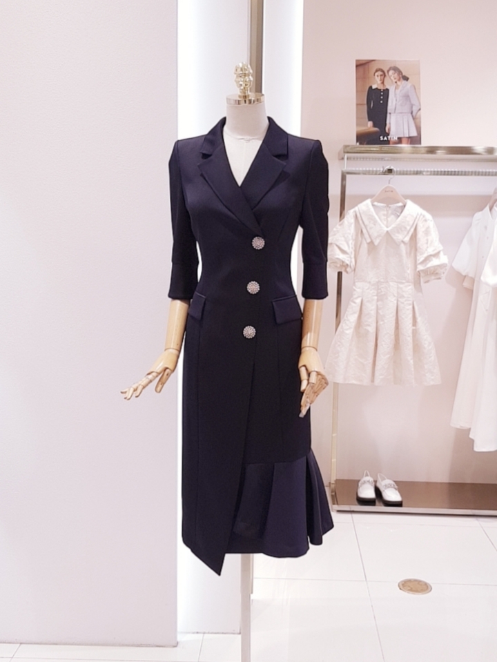 샤틴 에스블랑 VIP 머메이드 원피스 s23a6380 (SATIN)