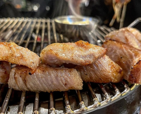 용산구 남영동 삽겹살집, 남영돈
