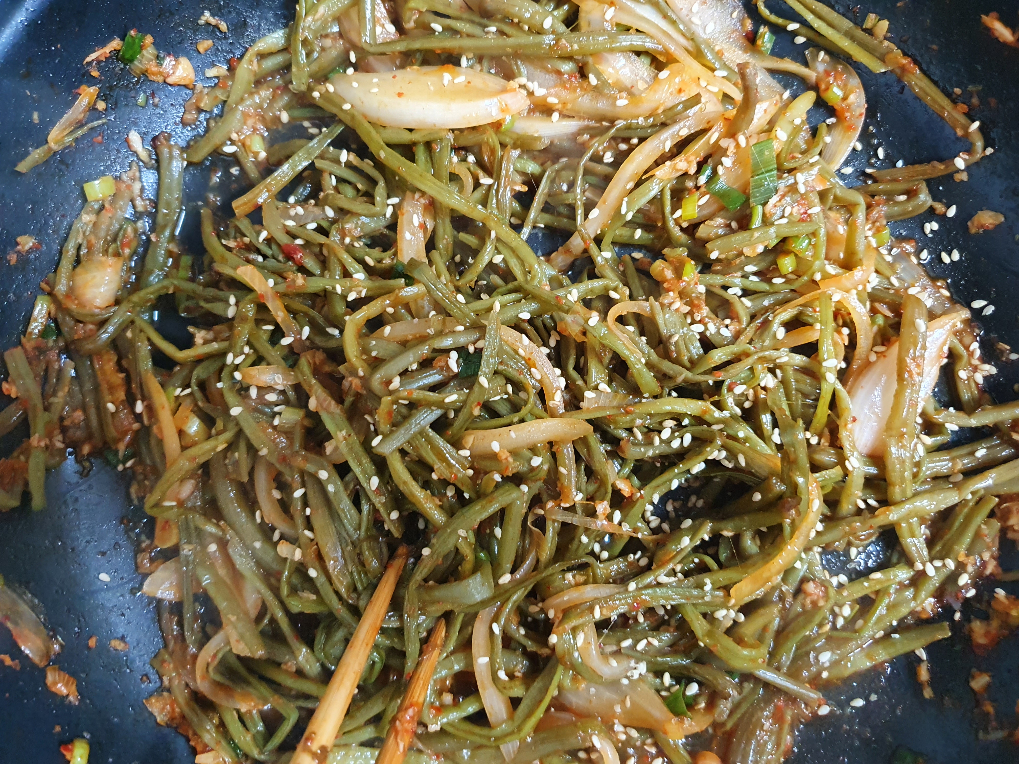 고구마순 볶음&amp;#44; 부드럽게 볶는법 고구마순 손질법