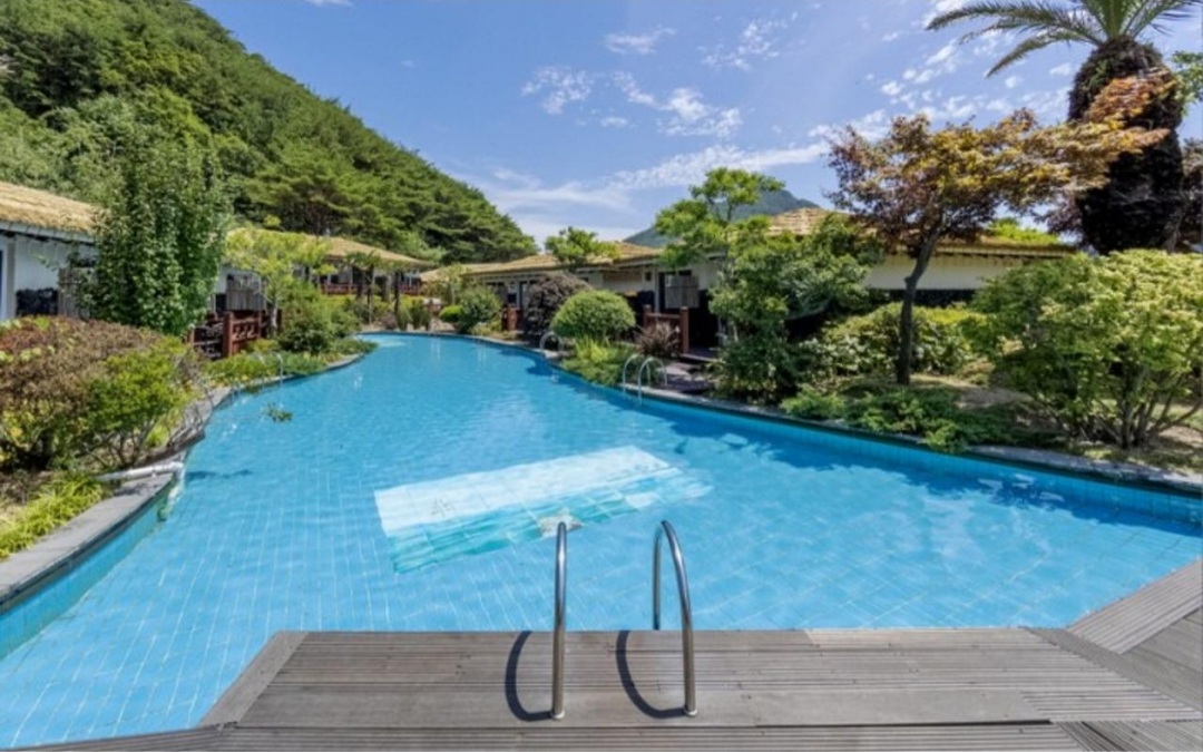 통영 한산 마리나 리조트 수영장