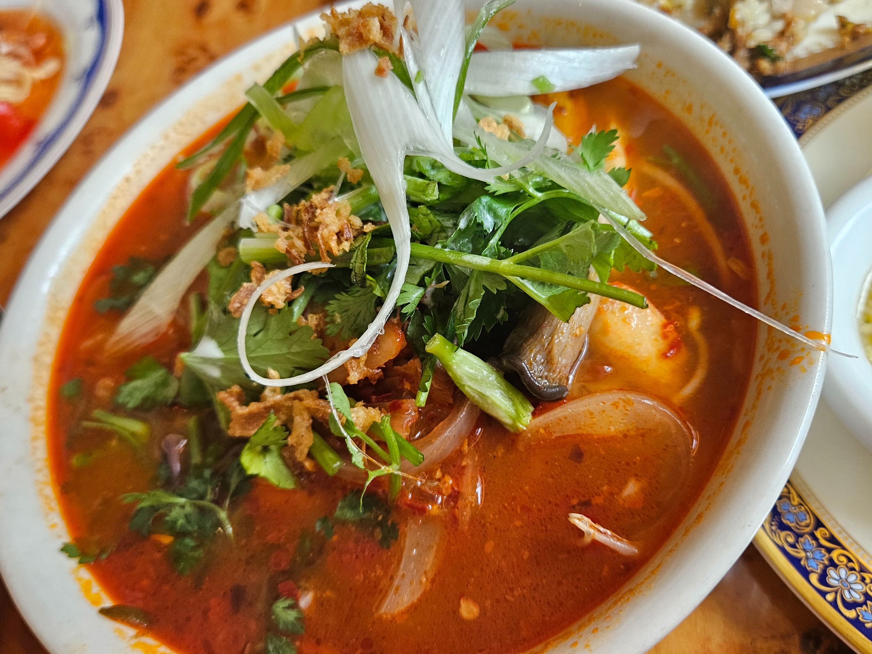 서울에서 만나는 진짜 태국의 맛, 용산 ‘하이타이 신용산점’ 똠양꿍 음식 사진