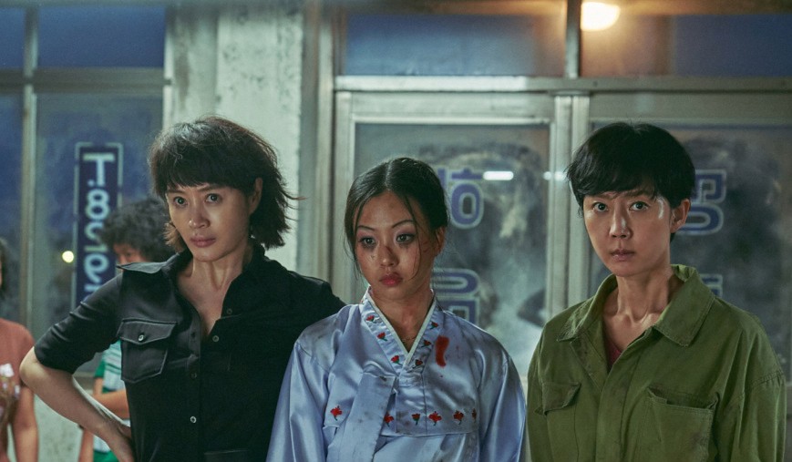 영화 밀수 출연진 관련 사진